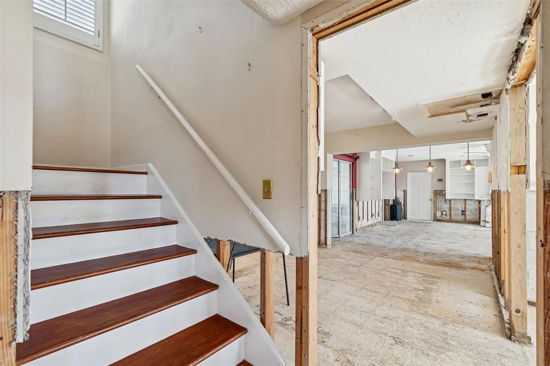 19 Sandpiper Road Tampa FL 33609