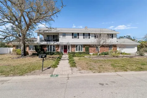 19 Sandpiper Road Tampa FL 33609