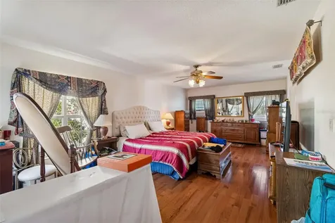 19 Sandpiper Road Tampa FL 33609