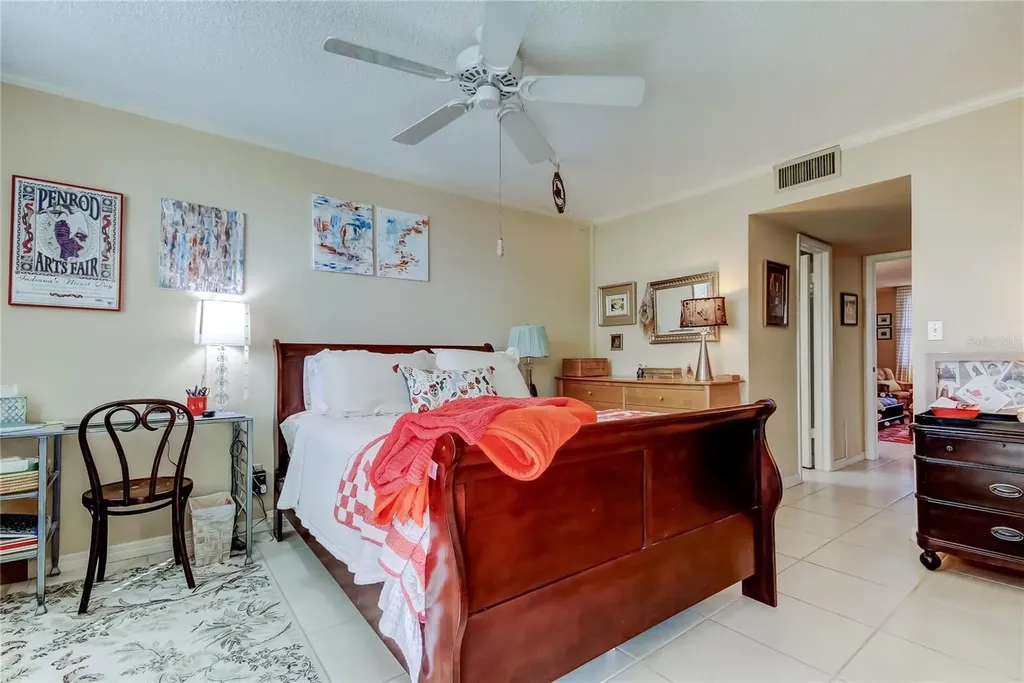 5095 Bay Street NE St Petersburg FL 33703