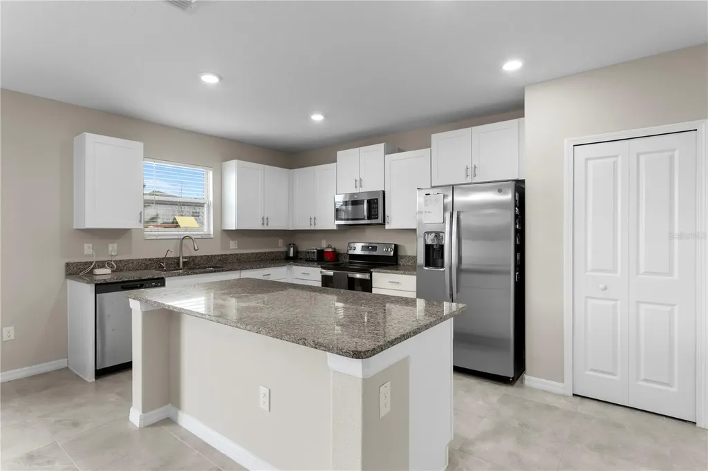 7109 Paradise Island Court Sun City Center FL 33573
