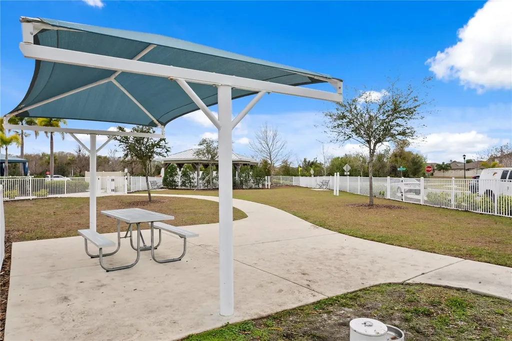 7109 Paradise Island Court Sun City Center FL 33573