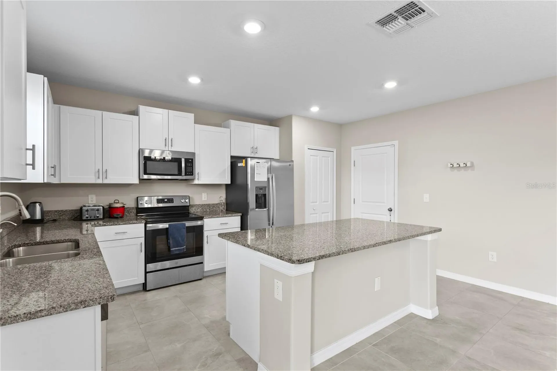 7109 Paradise Island Court Sun City Center FL 33573