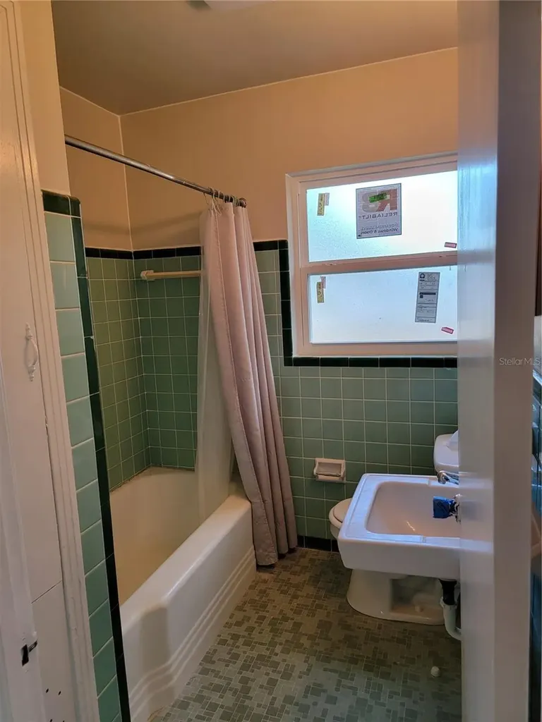 525 W Maxwell Street Lakeland FL 33803