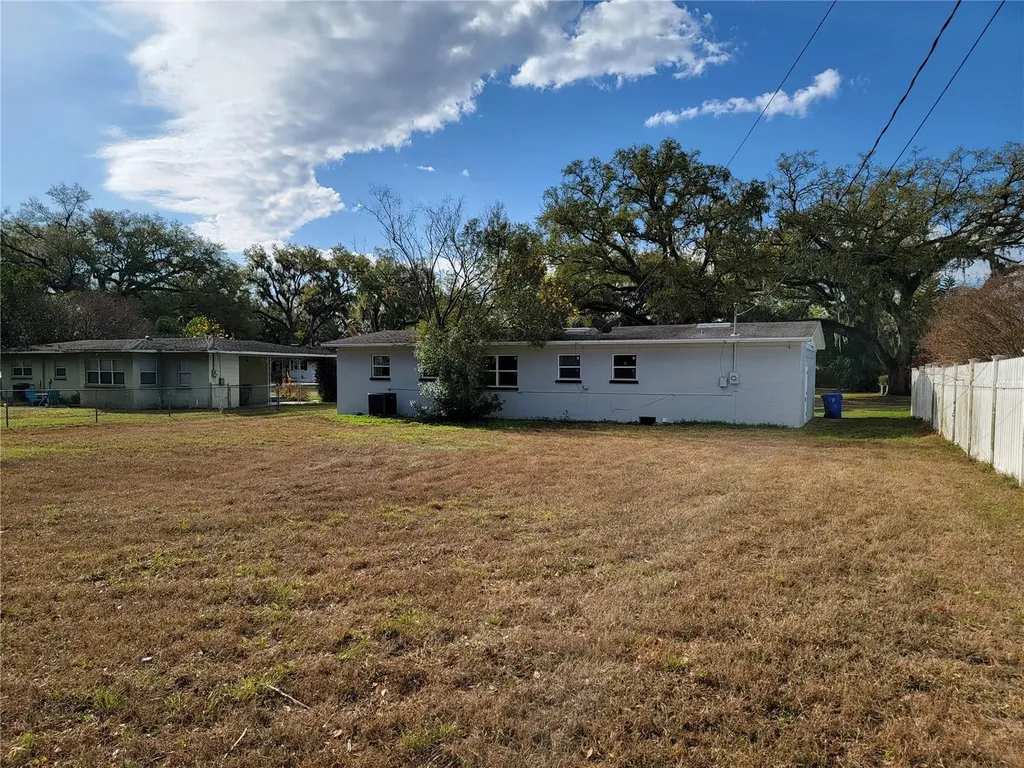 525 W Maxwell Street Lakeland FL 33803