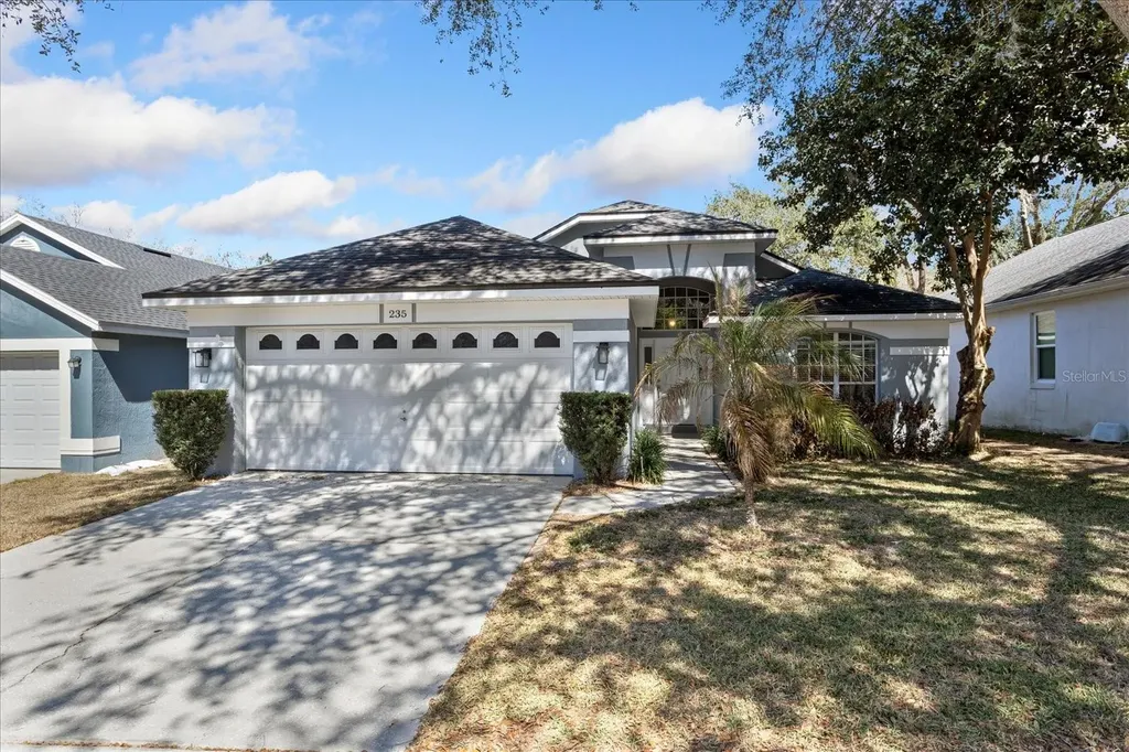 235 Easton Circle Oviedo FL 32765