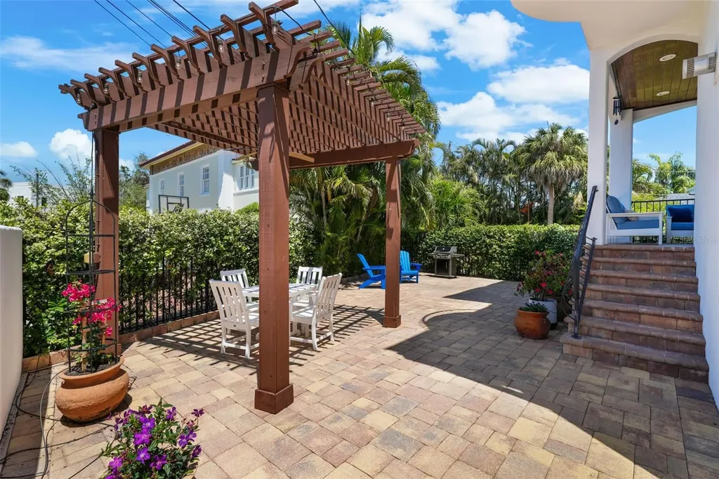 108 Bermuda Avenue Tampa FL 33606