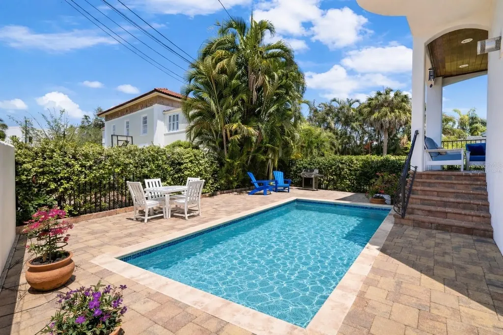 108 Bermuda Avenue Tampa FL 33606