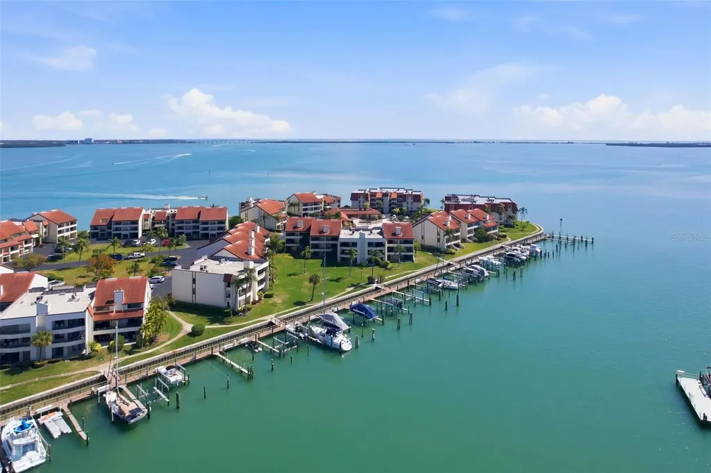 128 1st Street E. Tierra Verde FL 33715