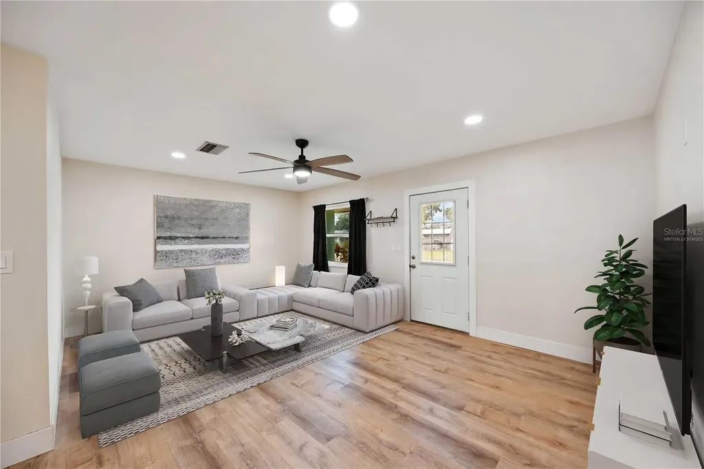 4112 36th Street W Bradenton FL 34205