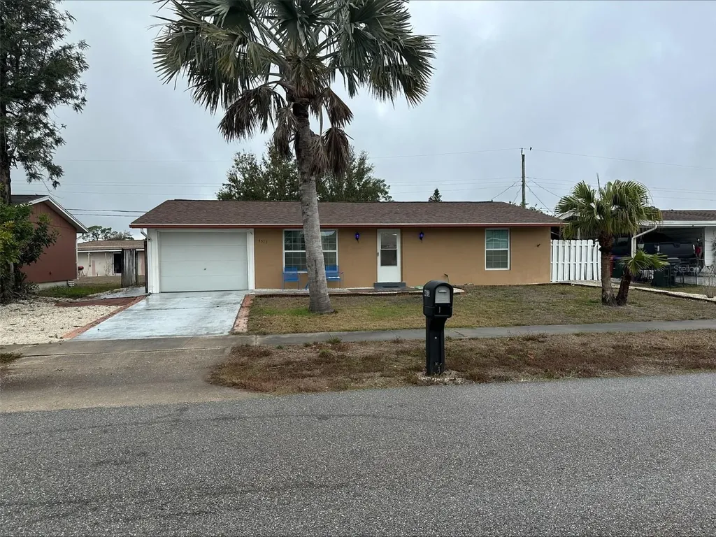 4513 Grobe Street North Port FL 34287