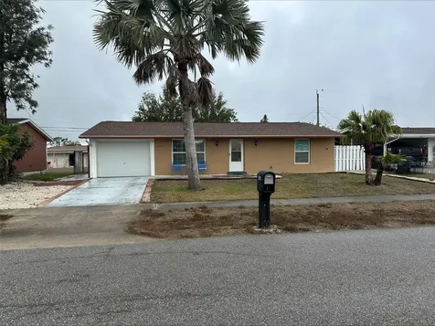 4513 Grobe Street North Port FL 34287