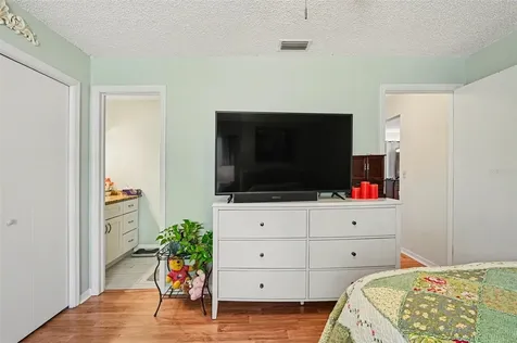 12435 Orangewood Circle Tavares FL 32778