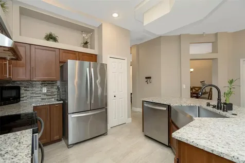 18810 Forest Glen Court Tampa FL 33647