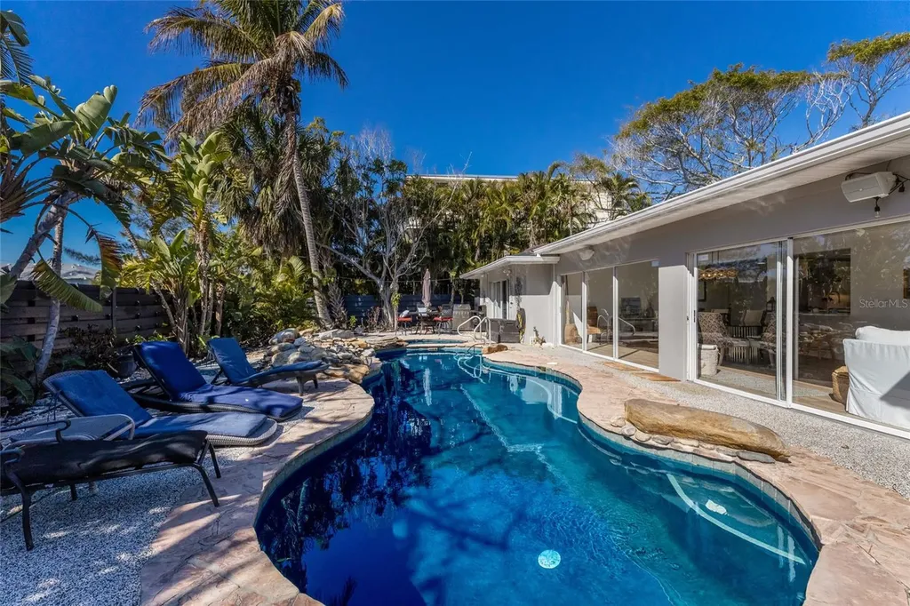 419 Clark Drive Holmes Beach FL 34217