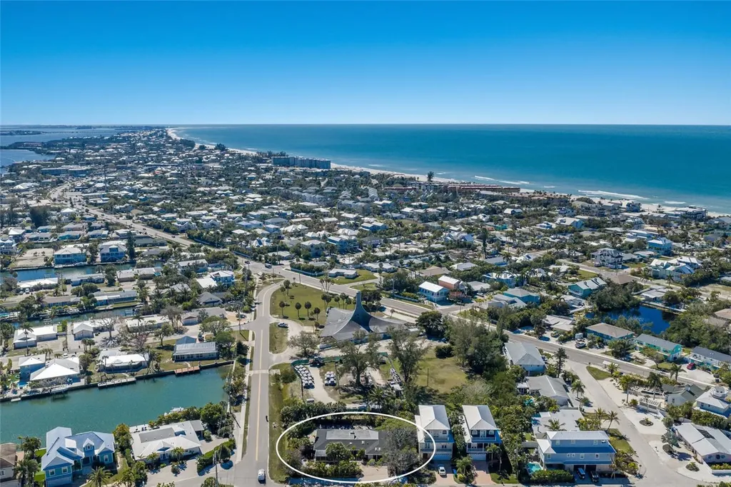 419 Clark Drive Holmes Beach FL 34217