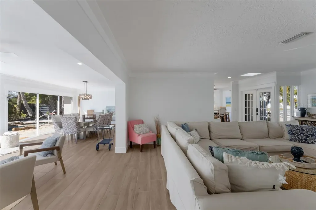419 Clark Drive Holmes Beach FL 34217