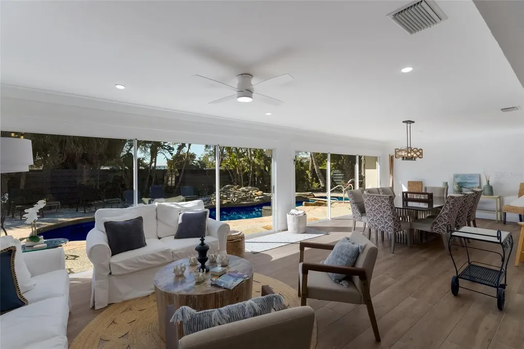 419 Clark Drive Holmes Beach FL 34217