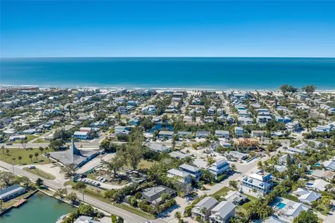 419 Clark Drive Holmes Beach FL 34217