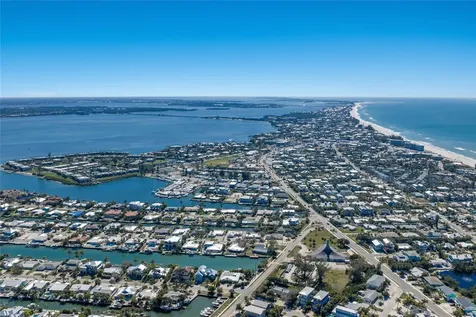 419 Clark Drive Holmes Beach FL 34217