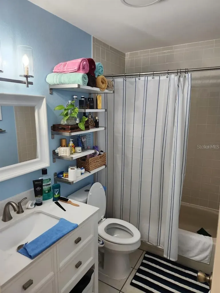 3801 S Lake Drive Tampa FL 33614