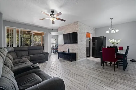 2595 Metro Sevilla Drive Orlando FL 32835