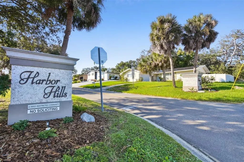 4415 Clearwater Harbor Drive N Largo FL 33770