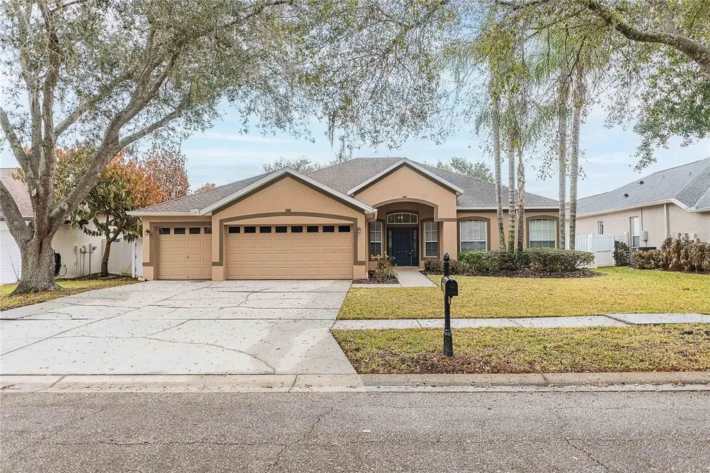 2706 Durant Trails Boulevard Dover FL 33527