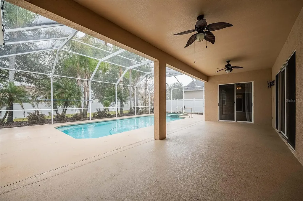 2706 Durant Trails Boulevard Dover FL 33527