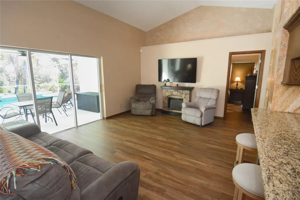 19 Spring Ridge Drive Debary FL 32713
