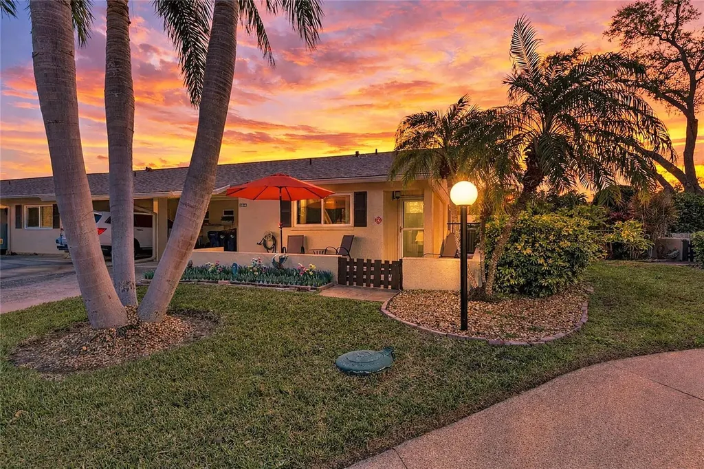 390 301 Boulevard W Bradenton FL 34205
