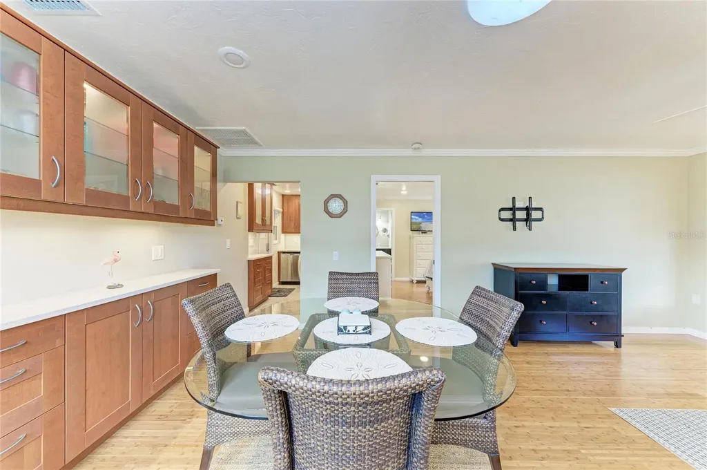 390 301 Boulevard W Bradenton FL 34205