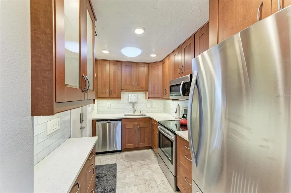 390 301 Boulevard W Bradenton FL 34205