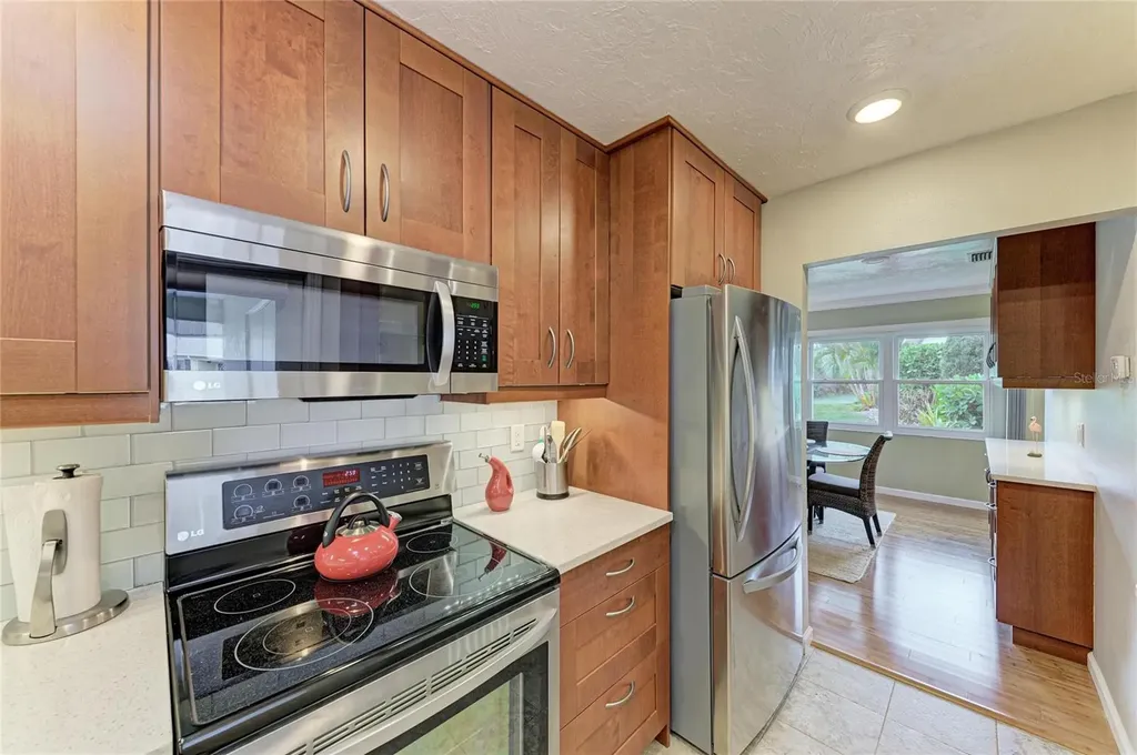 390 301 Boulevard W Bradenton FL 34205