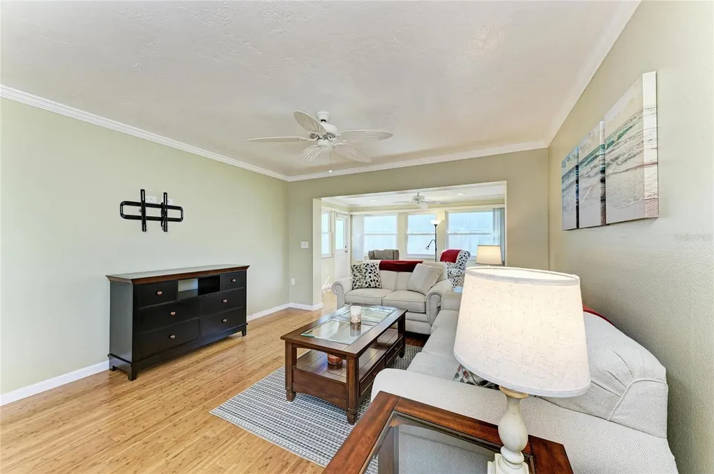 390 301 Boulevard W Bradenton FL 34205