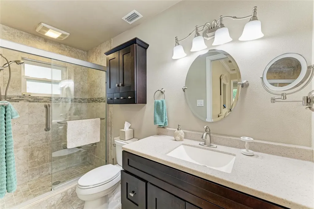 390 301 Boulevard W Bradenton FL 34205