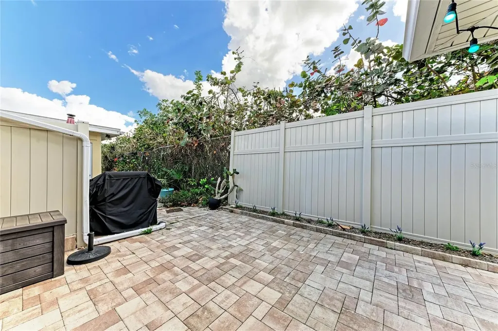 390 301 Boulevard W Bradenton FL 34205