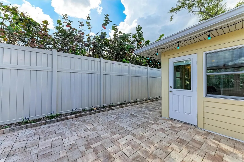 390 301 Boulevard W Bradenton FL 34205
