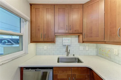 390 301 Boulevard W Bradenton FL 34205