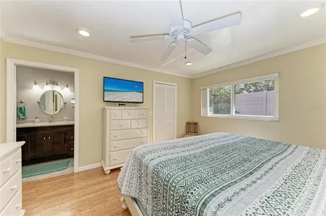 390 301 Boulevard W Bradenton FL 34205