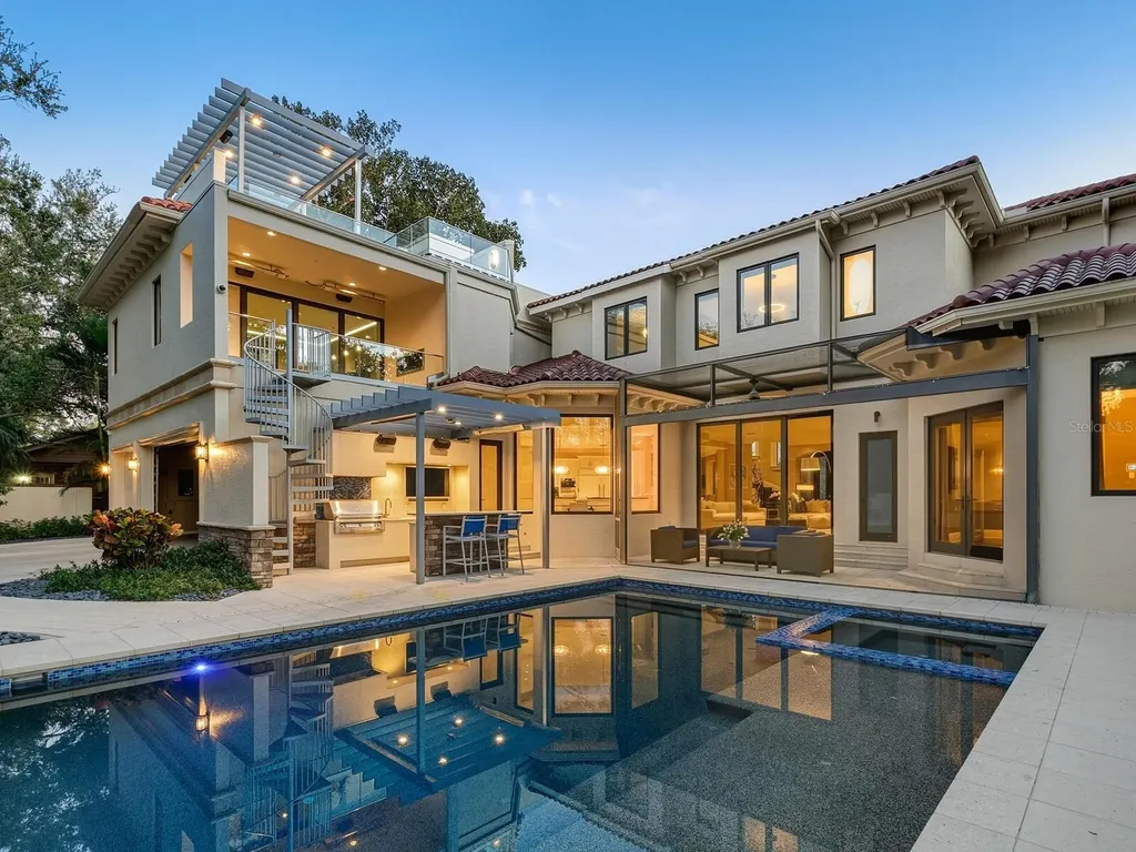 1655 South Drive Sarasota FL 34239