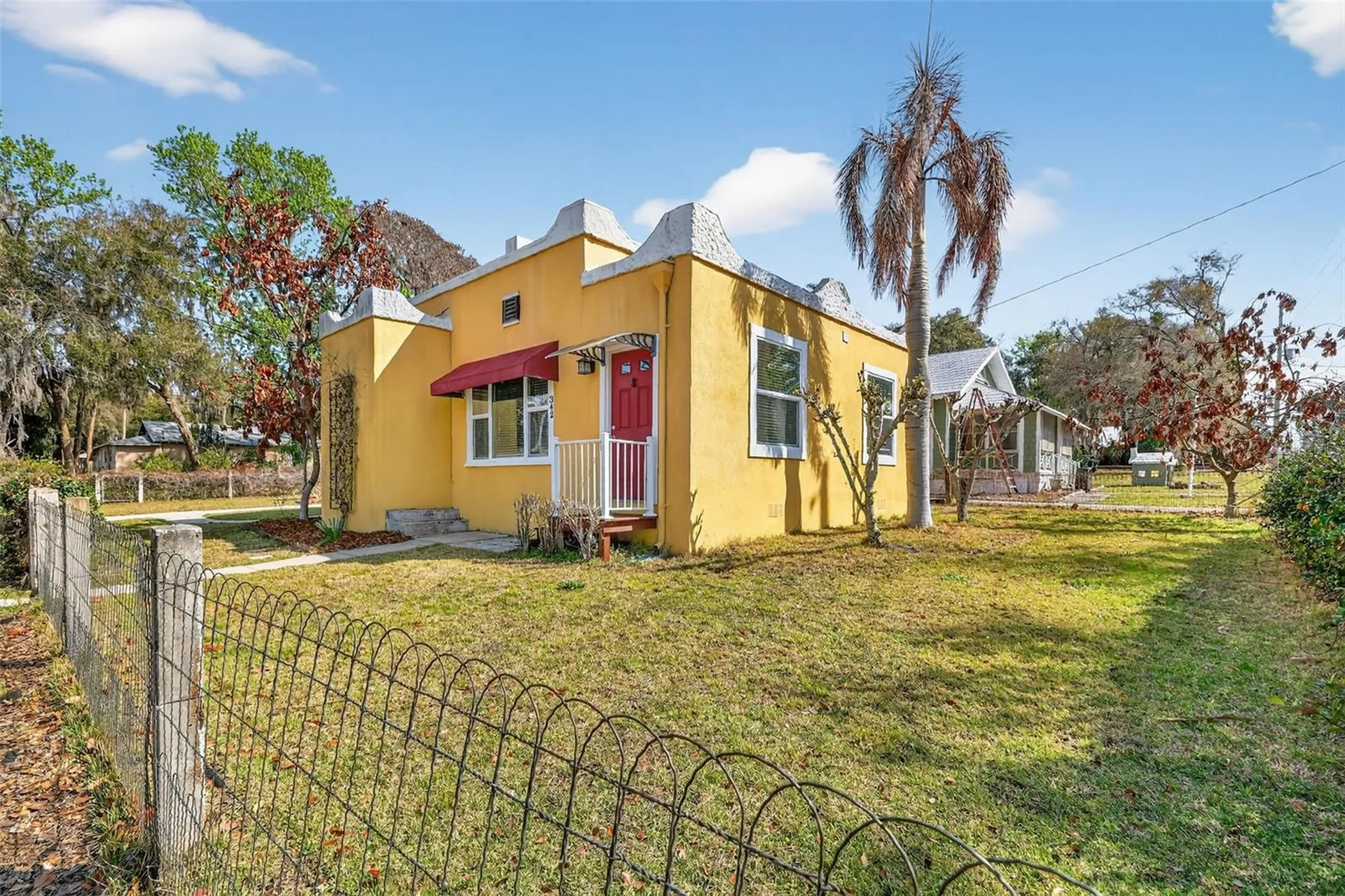 342 S Clayton Street Mount Dora FL 32757