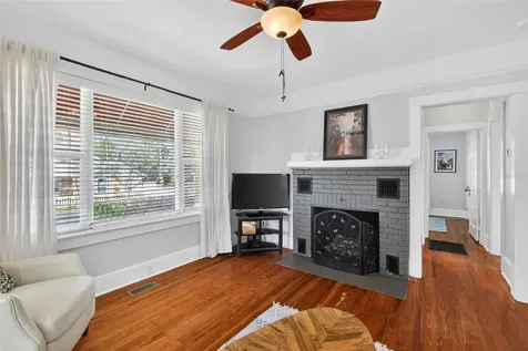 342 S Clayton Street Mount Dora FL 32757