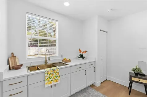 2116 W Sewaha Street Tampa FL 33612