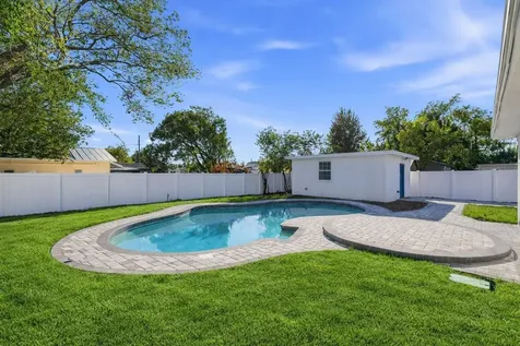 2116 W Sewaha Street Tampa FL 33612