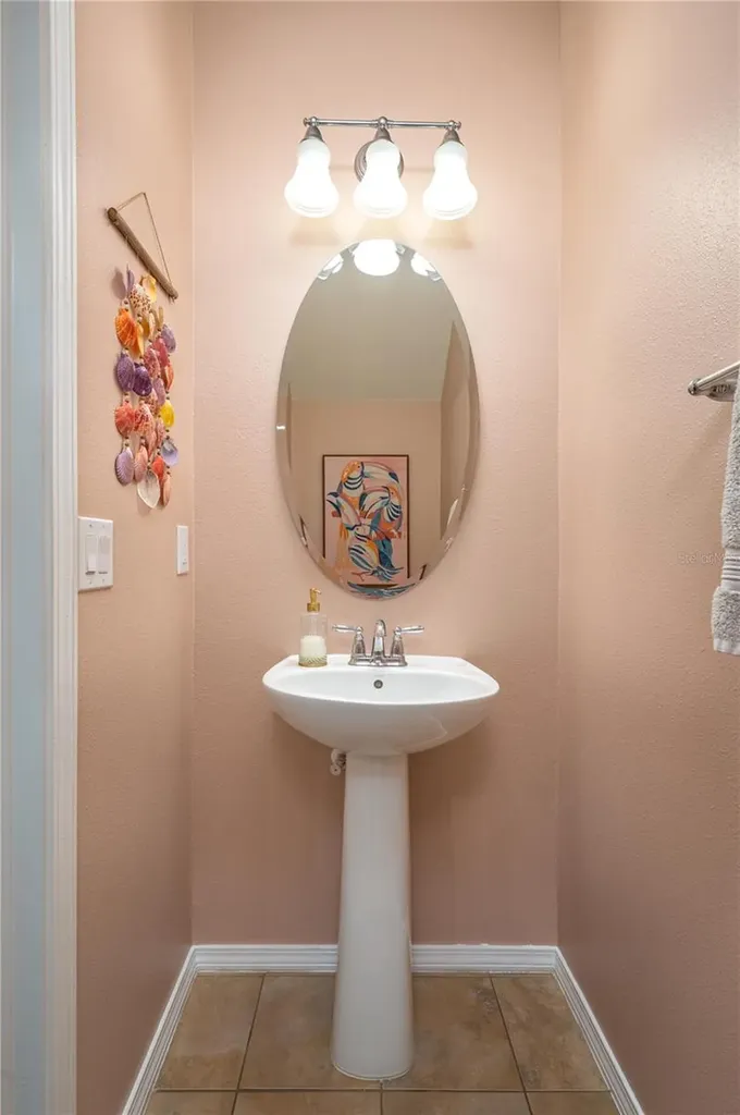 4953 White Sanderling Court Tampa FL 33619