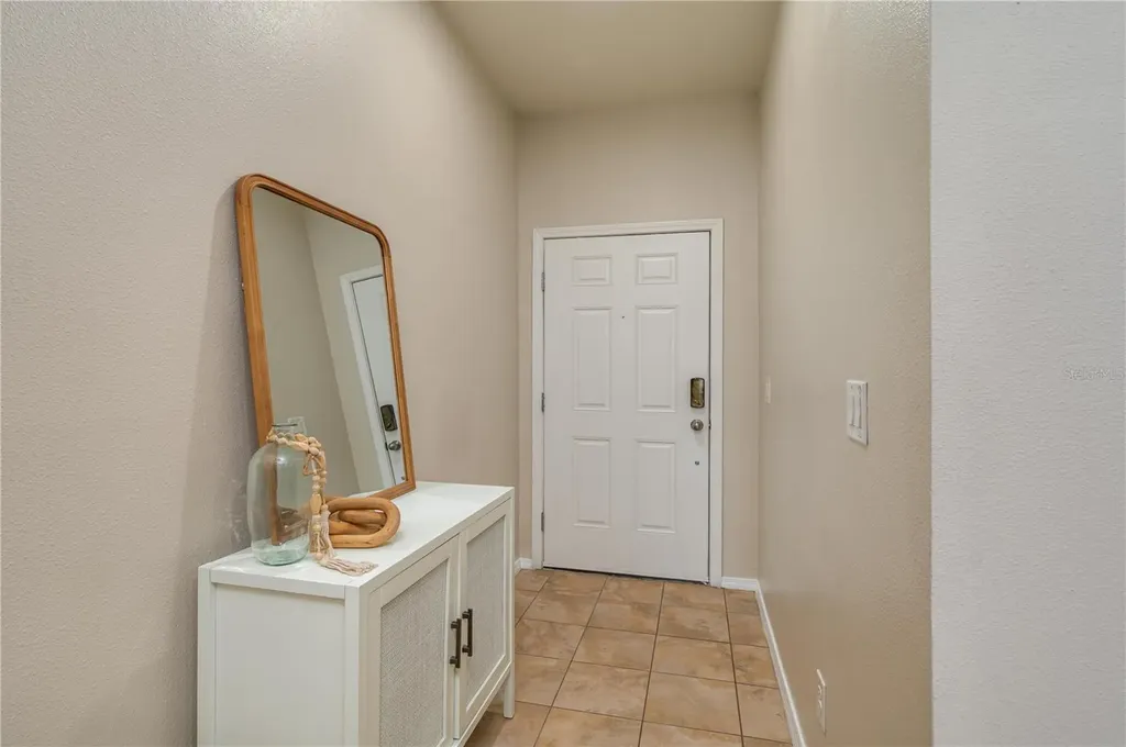 4953 White Sanderling Court Tampa FL 33619