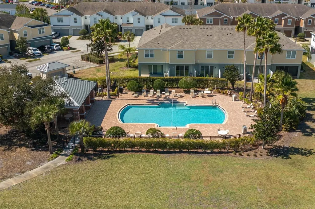 4953 White Sanderling Court Tampa FL 33619