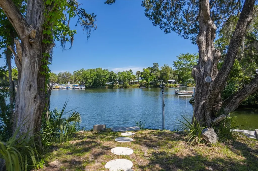 3861 N Ringdove Point Crystal River FL 34428