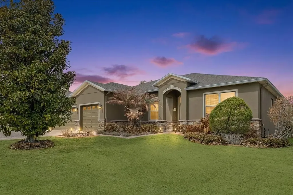 2876 Sandy Cay Street Clermont FL 34711